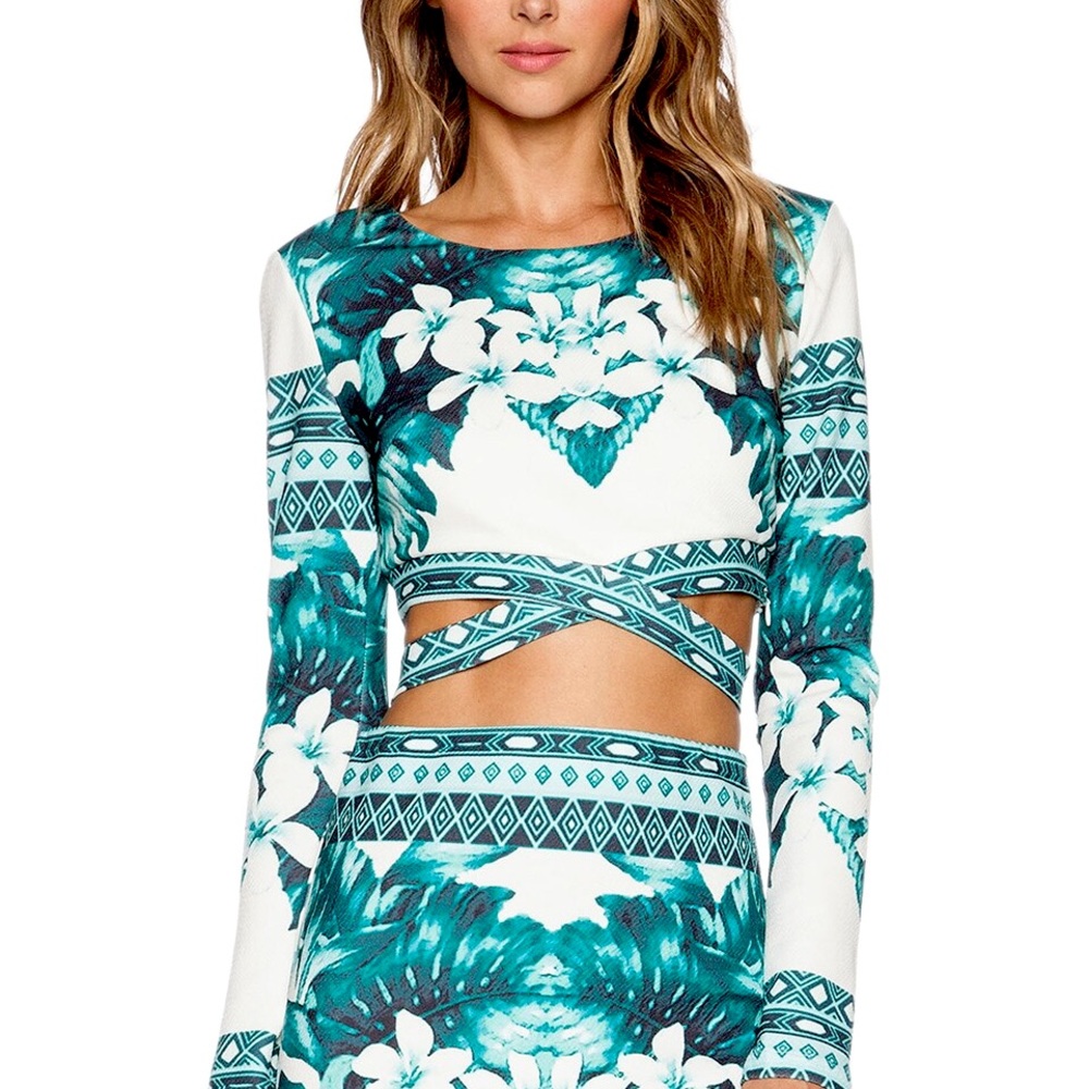 Tiger Mist 🌿🔹When You Were Mine🔹🌿 Long Sleeve Crop Top